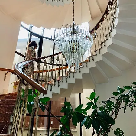 Victoria